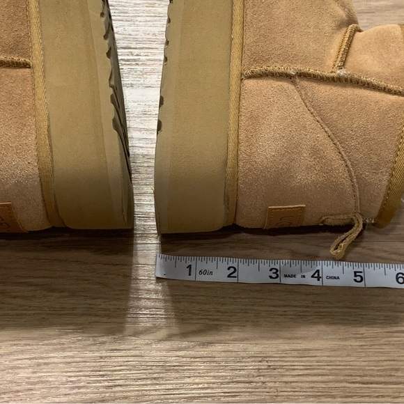 UGG Classic Ultra Mini Platform Boots in Chestnut Size 10 - Picture 15 of 16